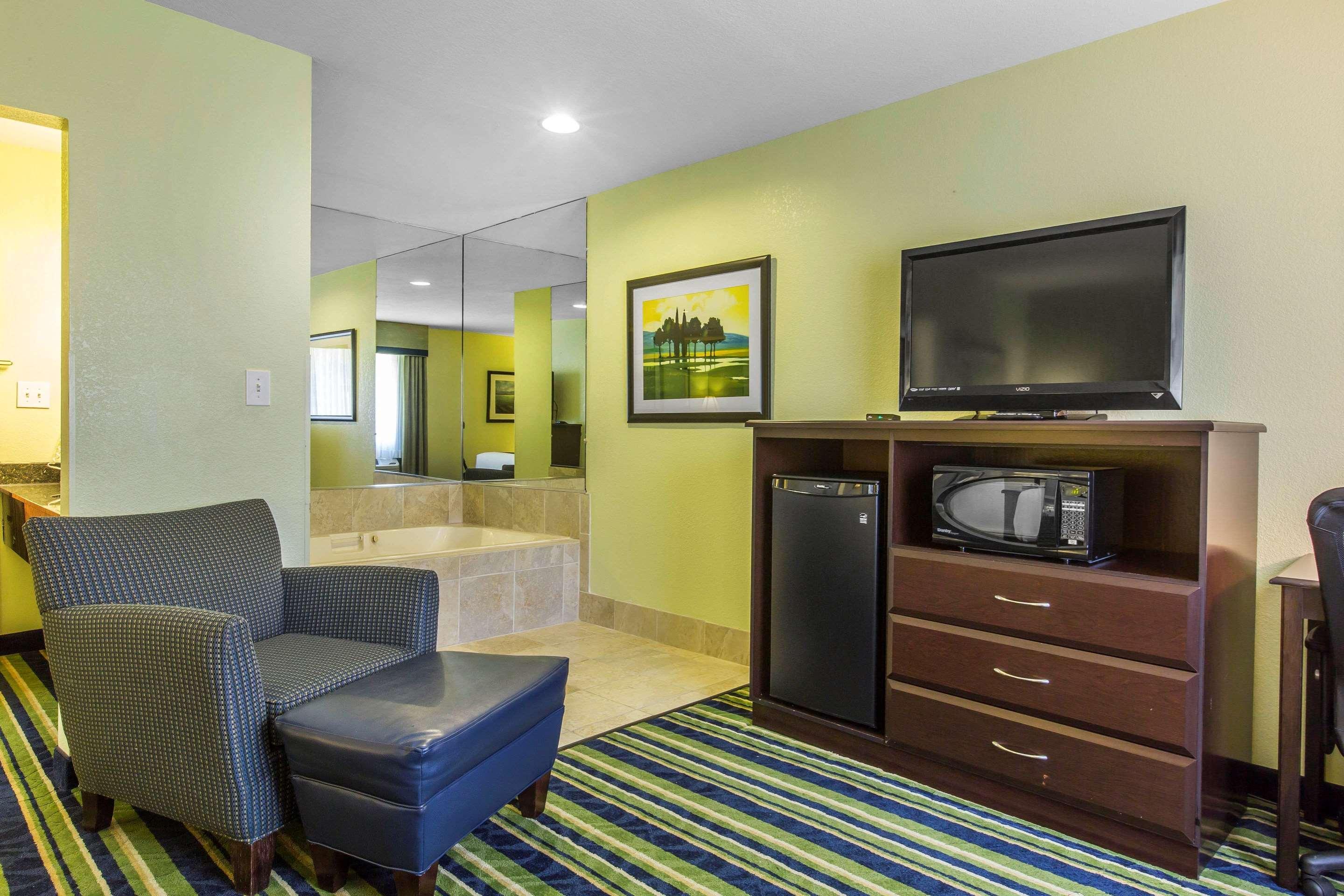 Quality Inn Cedartown Экстерьер фото